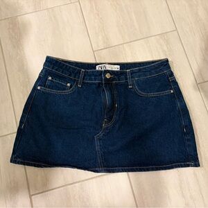 Zara Women's Denim Mini Skirt - Dark Blue Size L